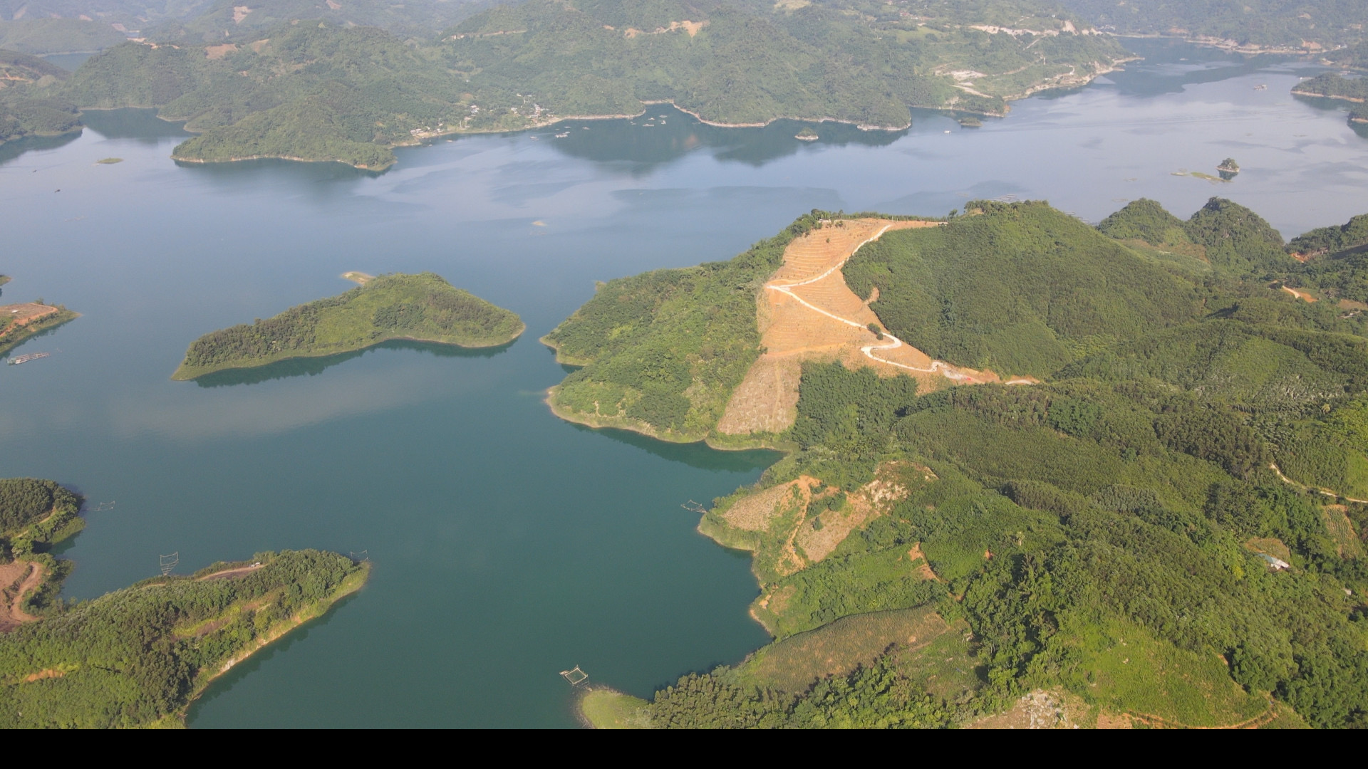 Bán 6,8ha đất TMDV bám lòng hồ Hoà Bình