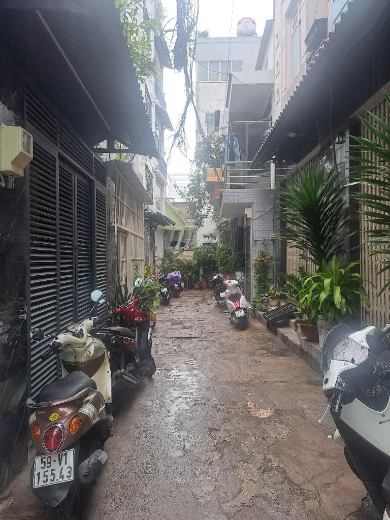 Bánnhà vàibước chânra DươngQuảngHàm P5 Gòvấp trệt 2lầu3PN 3WC nhỉnh4tỷ