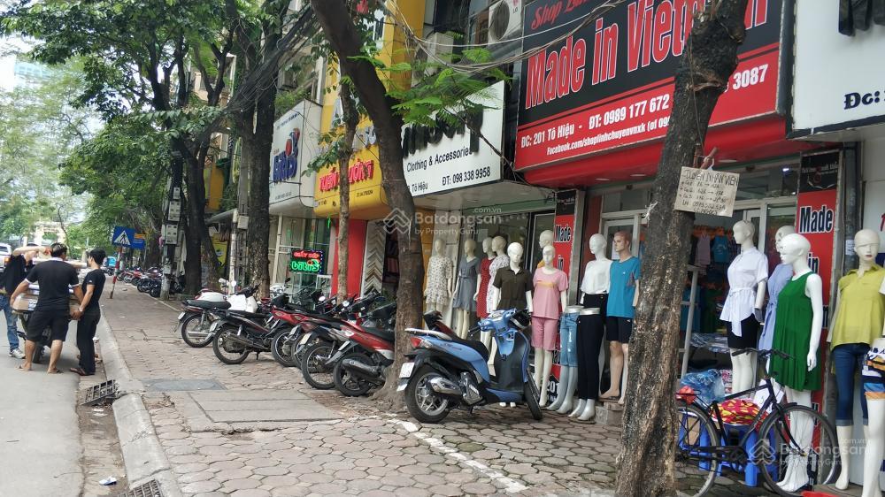 Mặt phố lớn Quận Cầu Giấy 56 tỷ diện tích 120/160m2 nhà xây 7 tầng 3 mặt thoáng đang cho thuê giá tốt đường hè rộng 40m