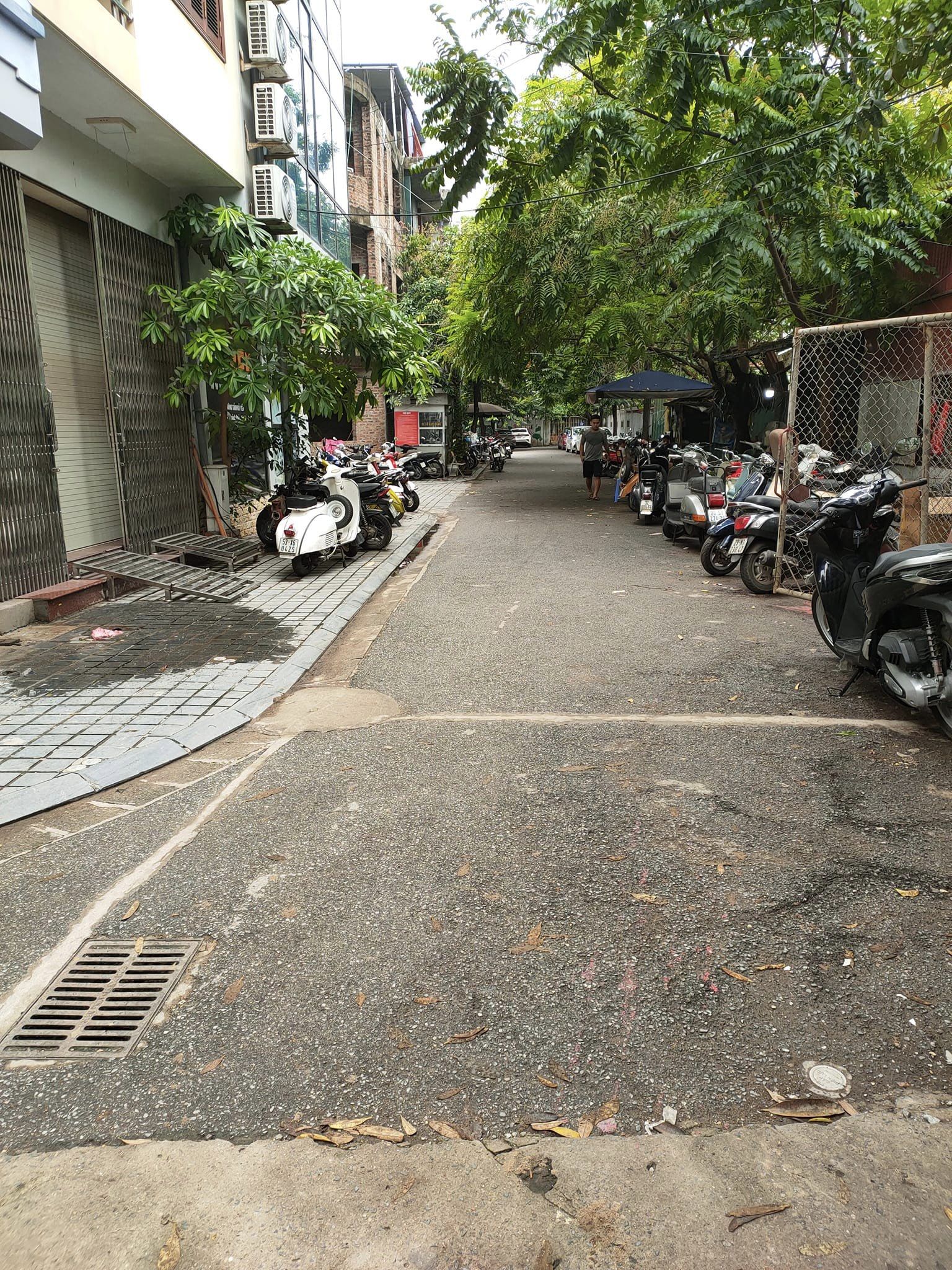 HOÀNG NGÂN- VIP CẦU GIẤY - ĐẤT 70M2- LÔ GÓC- Ô TÔ TRÁNH-THÔNG-KINH DOANH - NGÃ 4 LÊ VĂN LƯƠNG -LÁNG HẠ-GIÁ CỰC NGON-CH Ỉ 12 TỶ 8-LH NGAY 0916871895