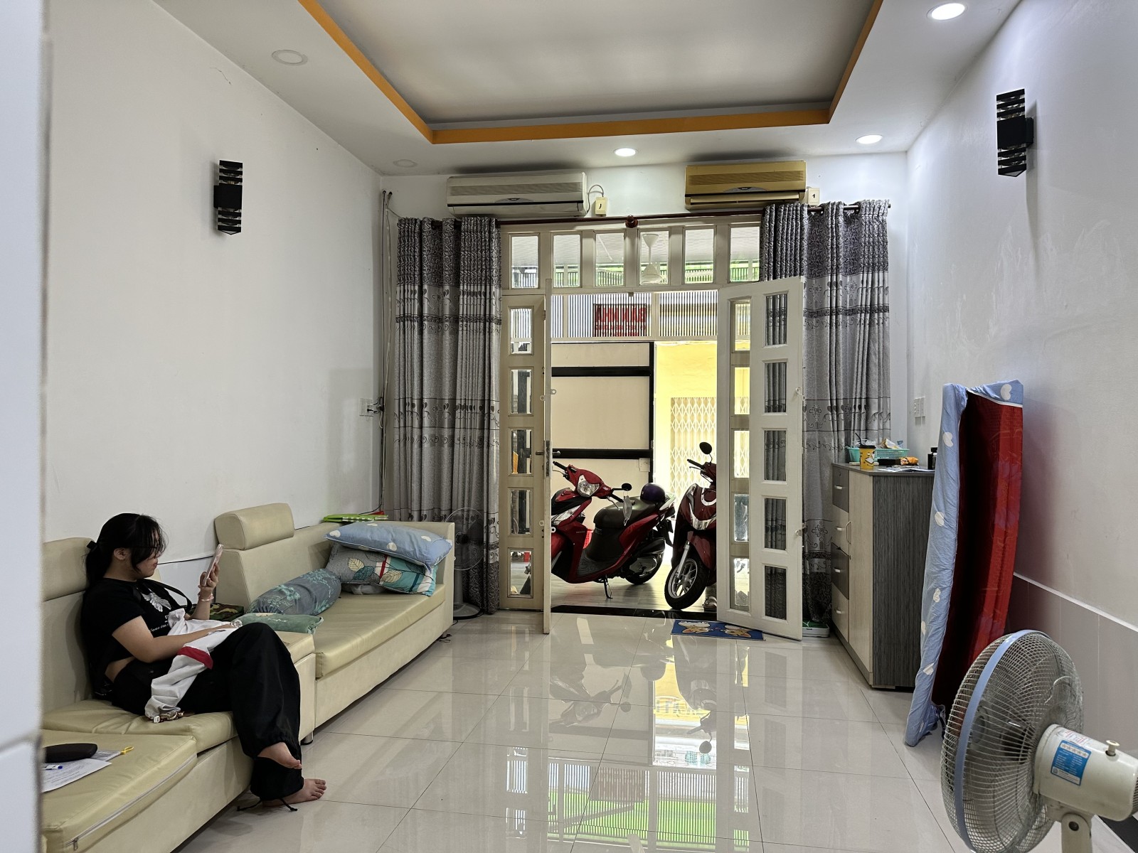 Bán Nhà VỊ TRÍ ĐẸP CMT8 Tân Bình - Ô TÔ - Ngã Tư Bảy Hiền - 45M2 Chỉ Nhỉnh 6 T.ỷ.