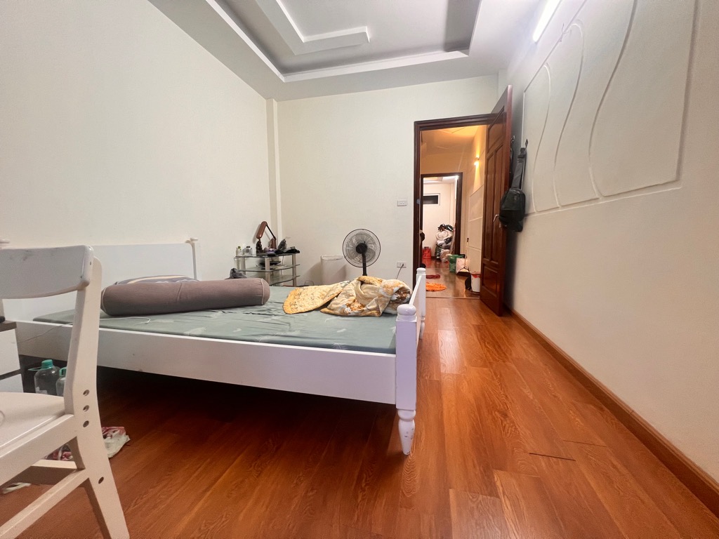 Bán nhà 5 tầng đep ở ngay phố Phan Kế Bính Ba Đình 7 tỷ.