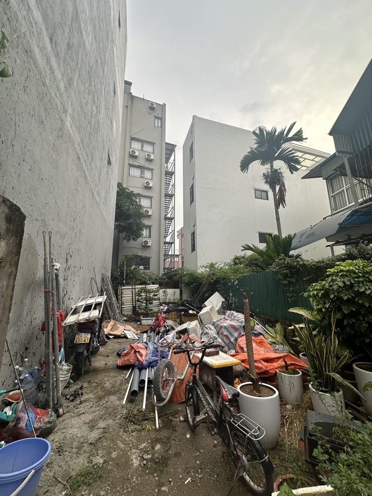 BÁN ĐẤT THẠCH BÀN 47M2, NGANG 4M, NGÕ ĐẸP GẦN PHỐ, GẦN Ô TÔ CHỈ NHỈNH 4 TỶ.