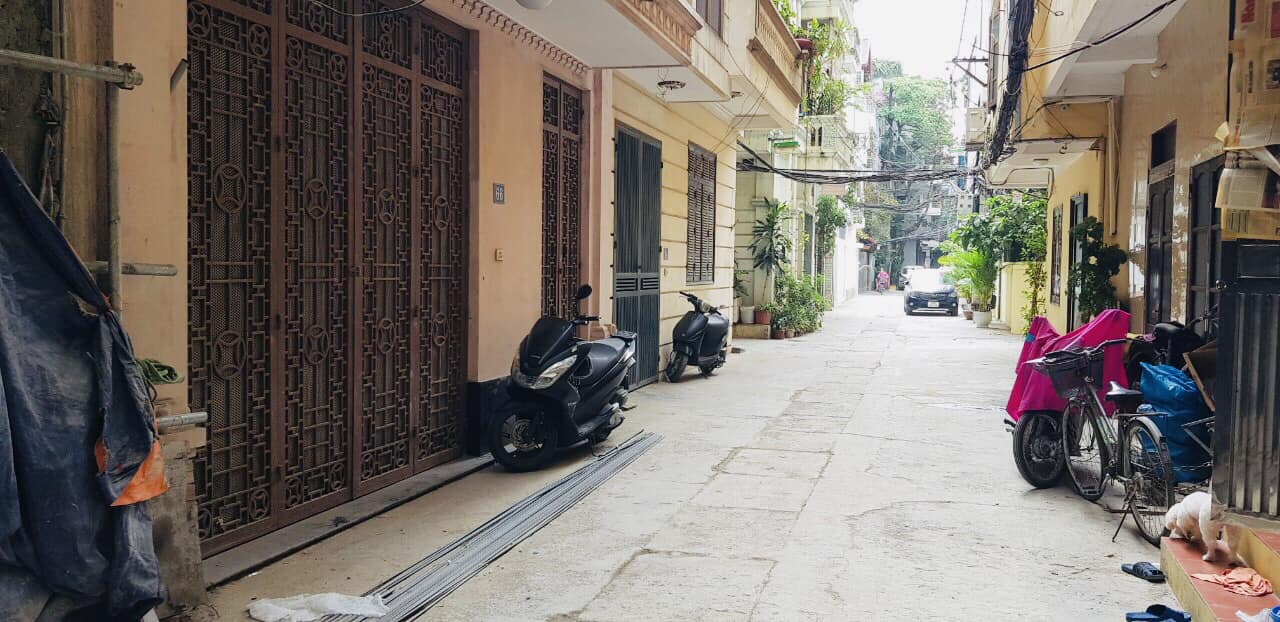 Bán nhà 5 tầng phố Hoàng Quốc Việt Ô tô tránh giá 10,8 tỷ