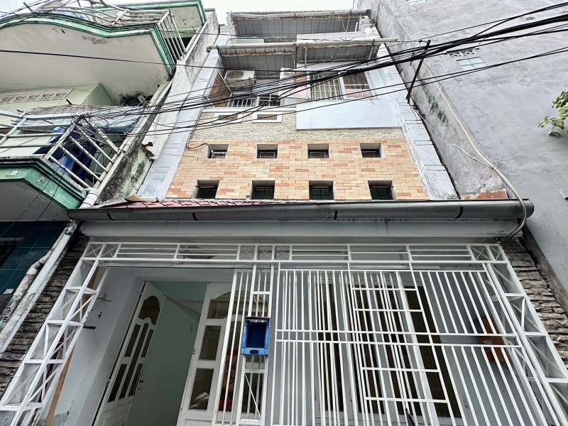 TRƯỜNG SA, PHƯỜNG 17, BÌNH THẠNH - 31M2 - 4 TẦNG BTCT - 3 PN, 3 WC giá 4.5 TỶ.