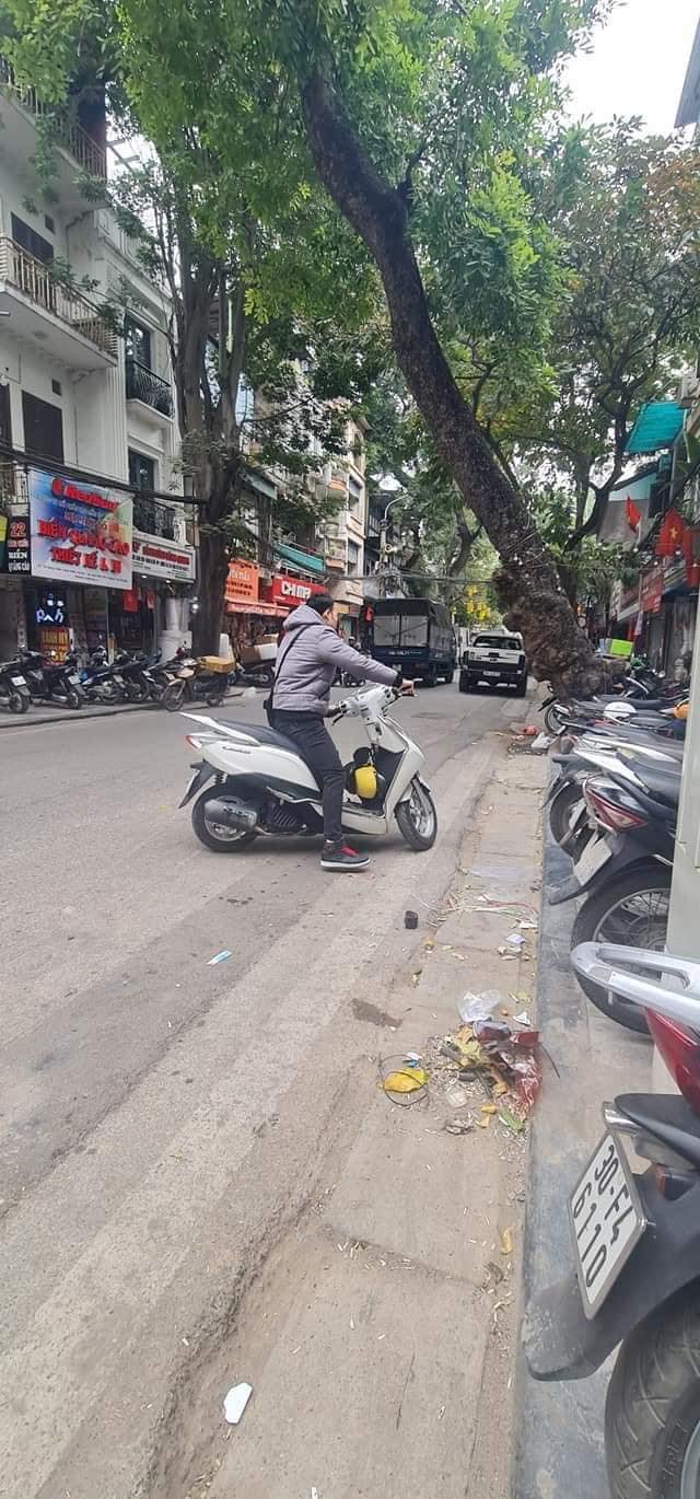 bán nhà mặt phố Hàng Chiếu, 120m, mặt tiền rộng, vỉa hè, kinh doanh ngày đêm