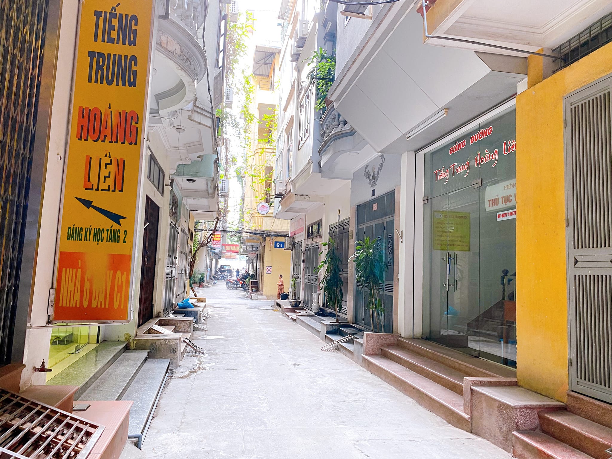 Bán gấp nhà phân lô, Trần Quốc Hoàn, Cầu Giấy,45m2x 5Tầng,Ôtô, kinh doanh, giá 12.8 tỷ.