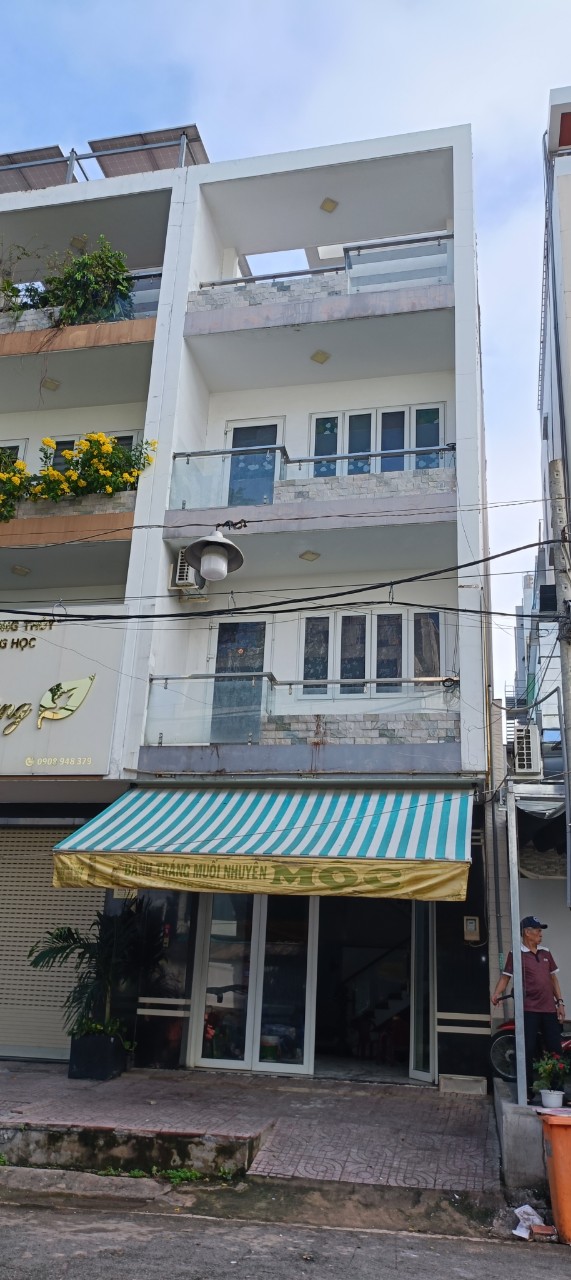 Bán Nhà Mặt Tiền Đường Chợ Lớn,Phường 11,Quận 6(73m2_4,5x16x4 Tầng) 12,9ty TL,Gần Metro Bình Phú