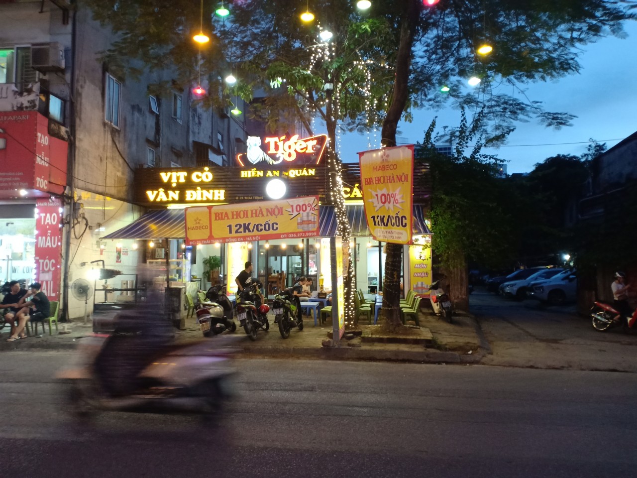 Cho thuê MBKD nhà lô góc mặt tiền rộng kinh doanh hót Thái Thịnh Đống Đa Hà Nội 80 m2