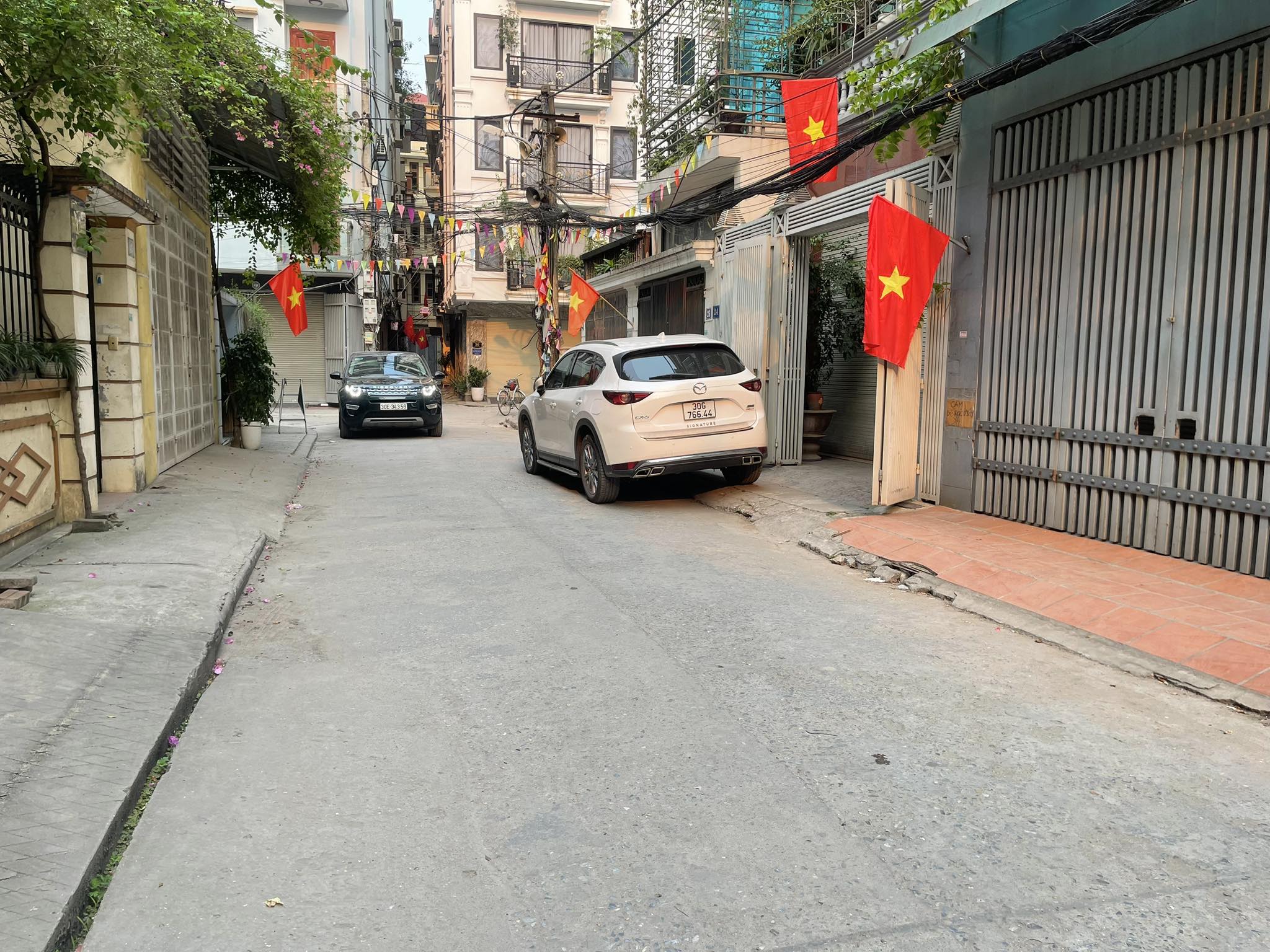 Giá rẻ Ôtô vào nhà Nghĩa Tân, Cầu Giấy, phân lô, đường Ôtô qua 70m x 4T, mt 5m chỉ 15 tỷ