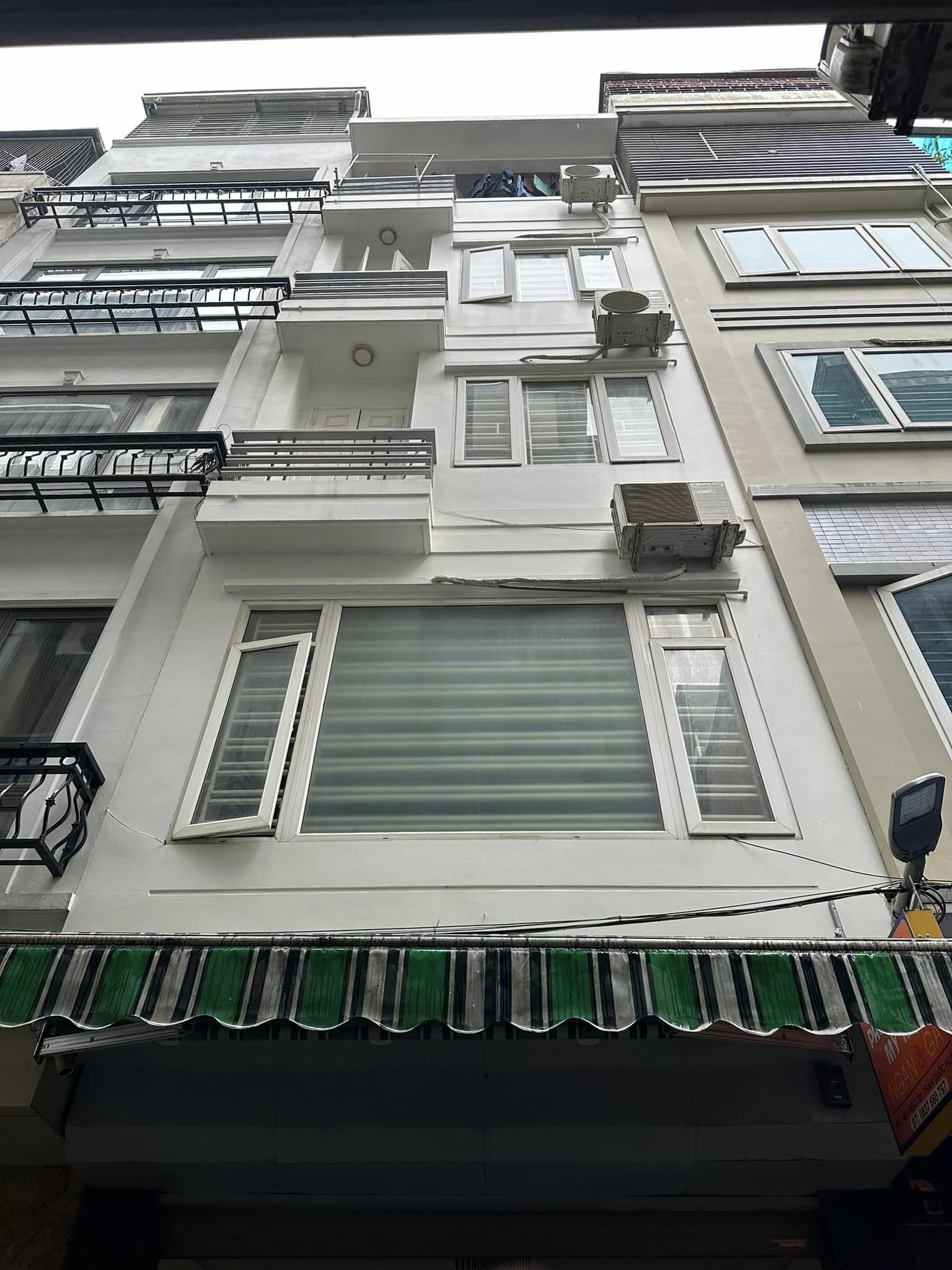 Hiếm! Nhà phân lô, 45m2 x 5 Tầng,kinh doanh - Trần Quốc Hoàn, Cầu Giấy, giá12.8 tỷ