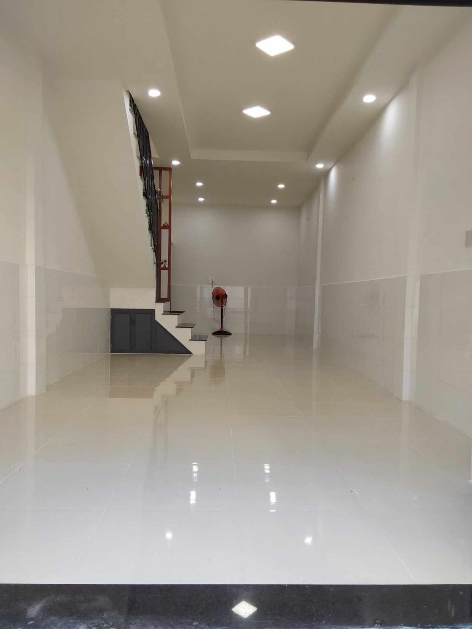 BÁN NHÀ MỚI 2 TẦNG TTTP SAU LƯNG CT2 PHƯỚC HẢI -NHA TRANG Giá 2ty800