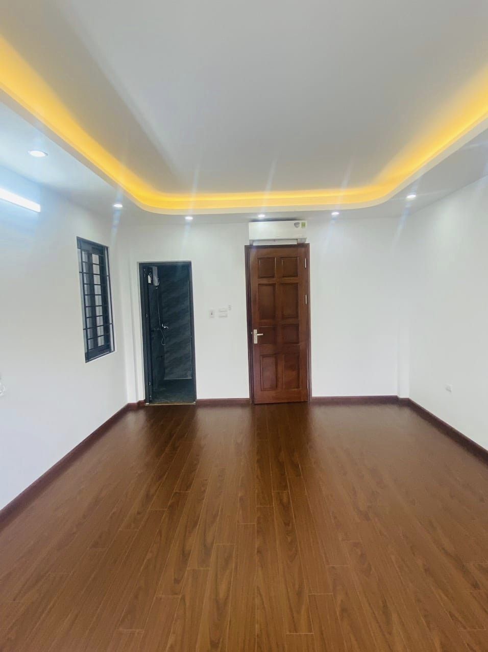 CHO THUÊ NHÀ NGUYÊN CĂN LÀM VĂN PHÒNG, Ở HỘ GĐ PHỐ KIM NGƯU, 4 TẦNG, 32M2, 3 PHÒNG, 18 TRIỆU.