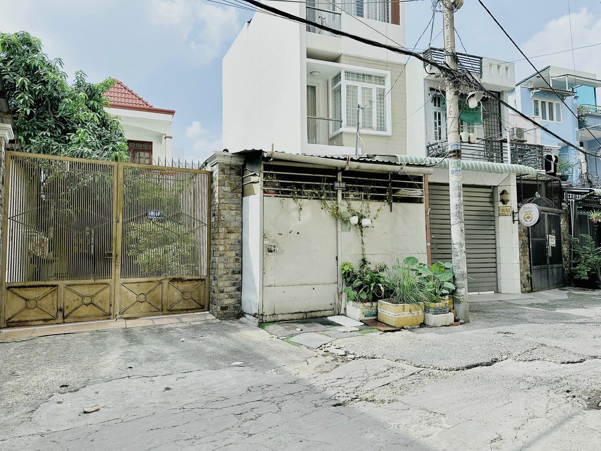 Nhà 2 mặt tiền 3,7x15m - Hẻm xe hơi Bùi Minh Trực - Phường 6 - Quận 8 - Giá 4 tỷ 200 (thương lượng)