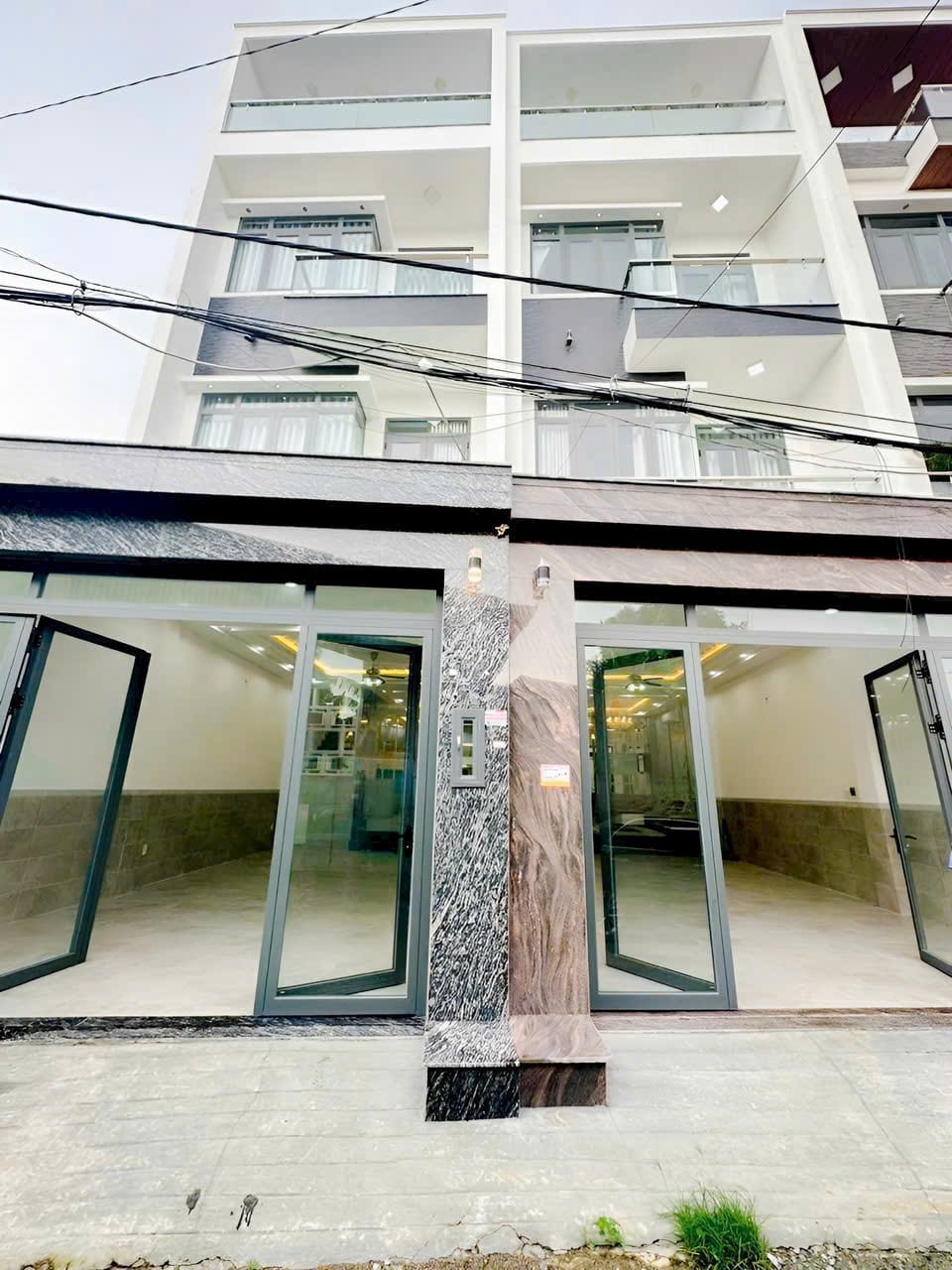 Bán Gấp Nhà Mới Đẹp Lô Nhì Đường Huỳnh Tấn Phát - Gần Amelia Phú Mỹ Hưng - 5x20m - Xe Hơi Đậu Trong Nhà.