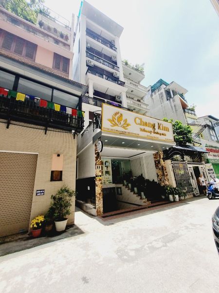 Lạc Long Quân 100M 8T 5.8MT Ô TÔ TRÁNH - LÔ GÓC - THANG MÁY - KINH DOANH - DÒNG TIỀN