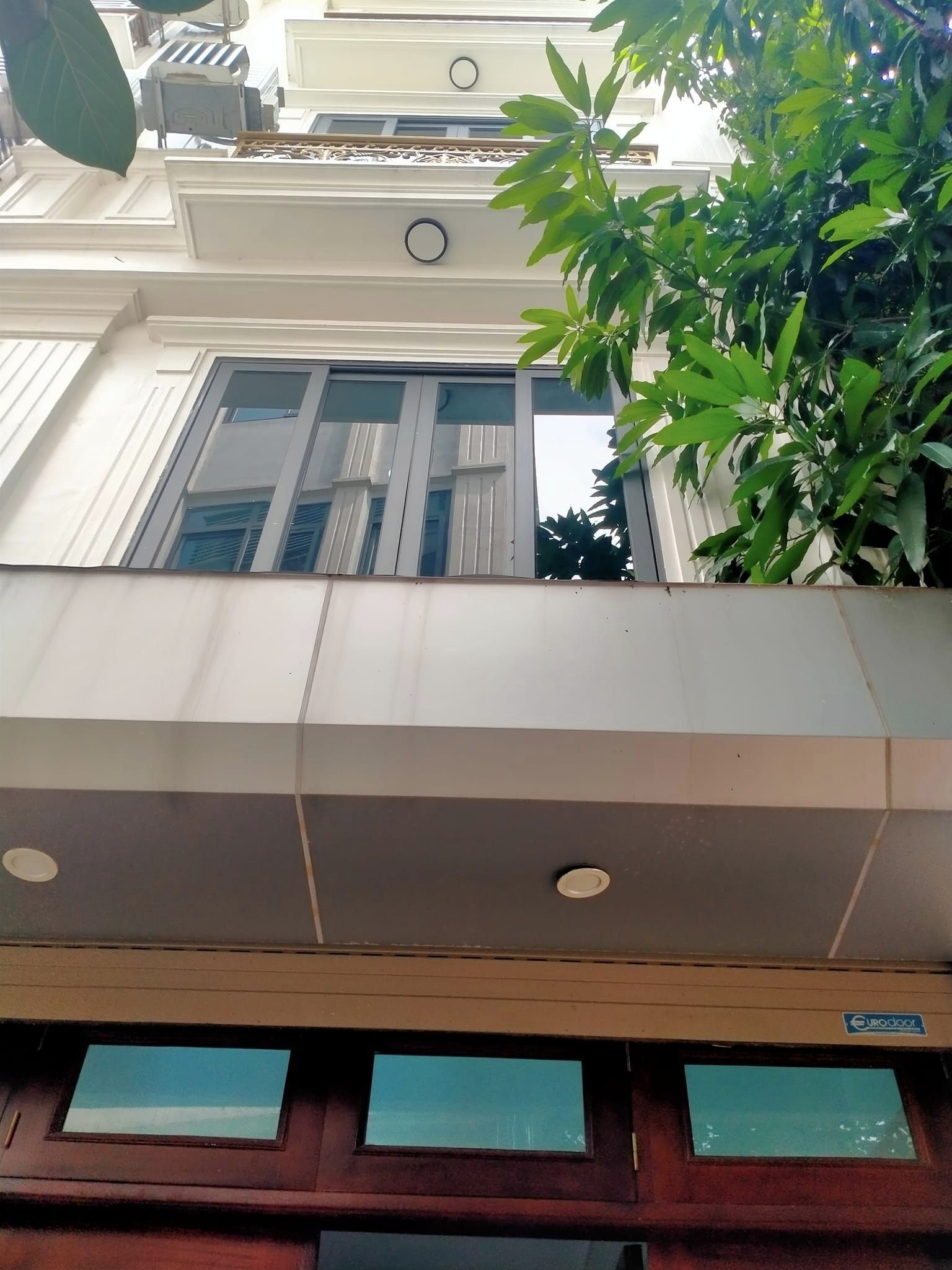 Bán Nhà Thạch Bàn Long Biên 41m x 5 Tầng Thang Máy Ô Tô Đỗ Cửa Giá 7.1 Tỷ. THẠCH BÀN - LONG BIÊN- DÂN XÂY- 5 TẦNG