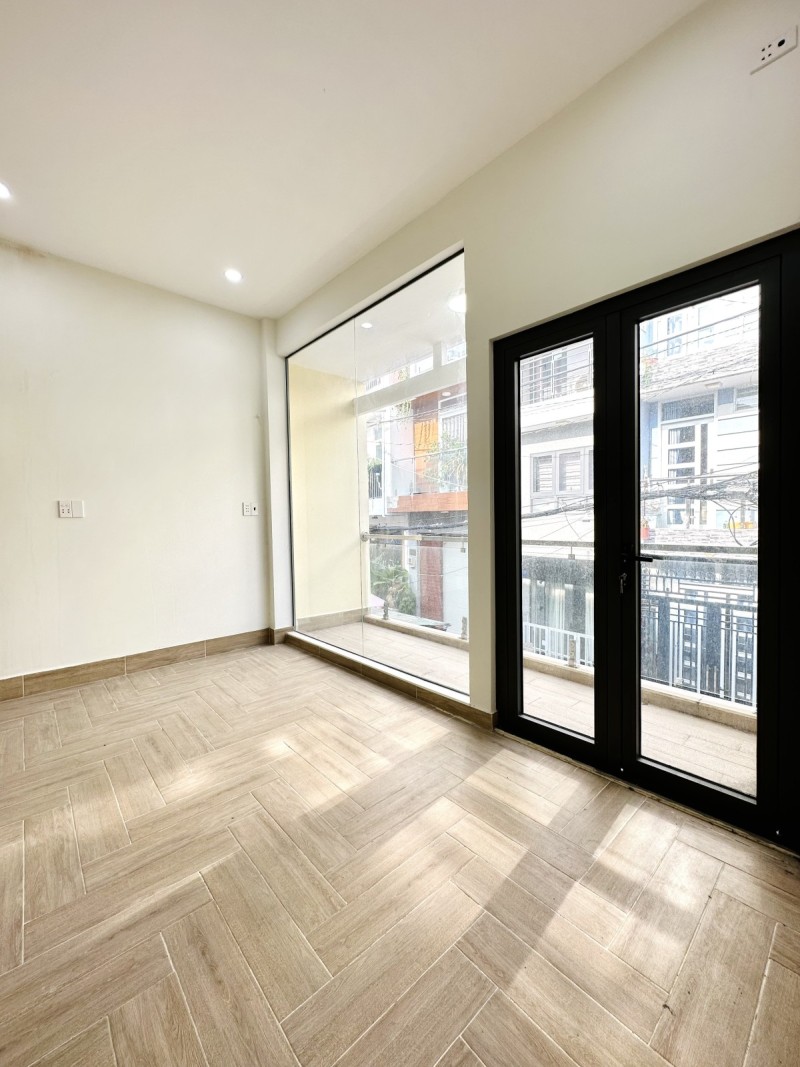 BÌNH THẠNH - Điện Biên Phủ - HẺM 6M OTO TRÁNH - LÔ GÓC - 35m2 (5.5x6.5) - 5 tỷ 5