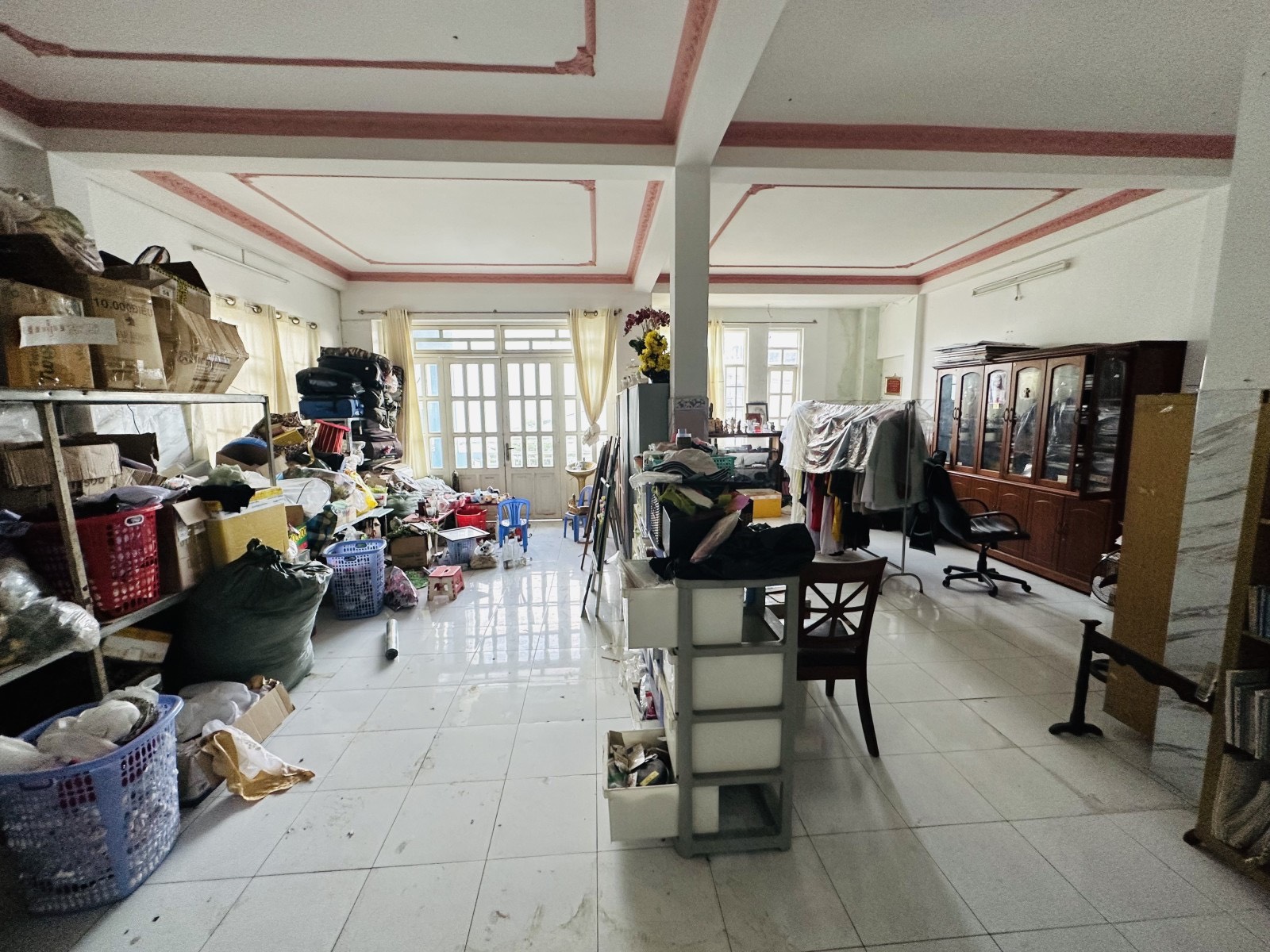 Nhà mặt tiền đường 6 phước bình DT 16m đúc 3 lầu vị trí đẹp