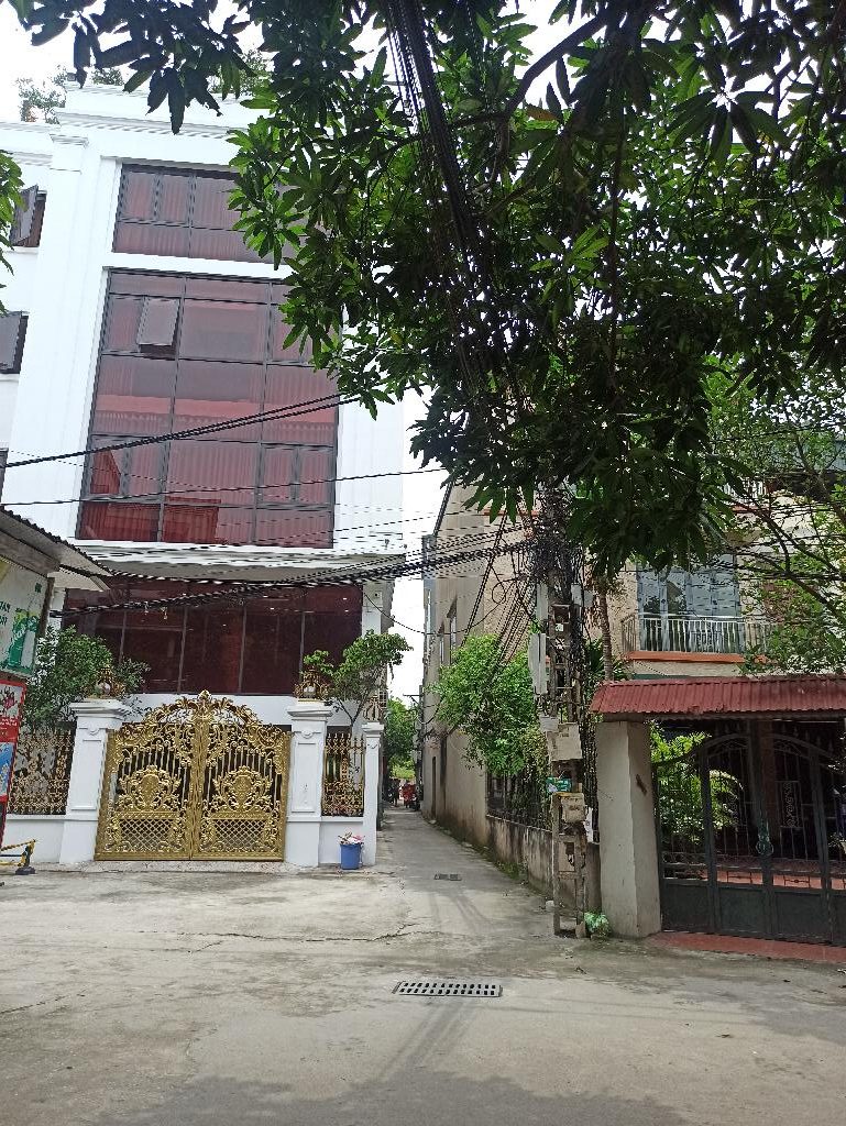 Chính chủ cần chuyền nhượng lô đất Phúc Lợi.120m, chỉ 7,9 tỷ. Tiện ích VINHOME RIVERSIE.