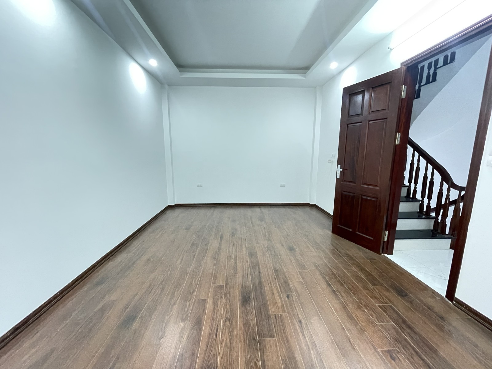 Ô tô tránh 30m, Ngõ thẳng tắp, Đẹp lung linh, PHỐ Hồ Đắc Di-0989311985