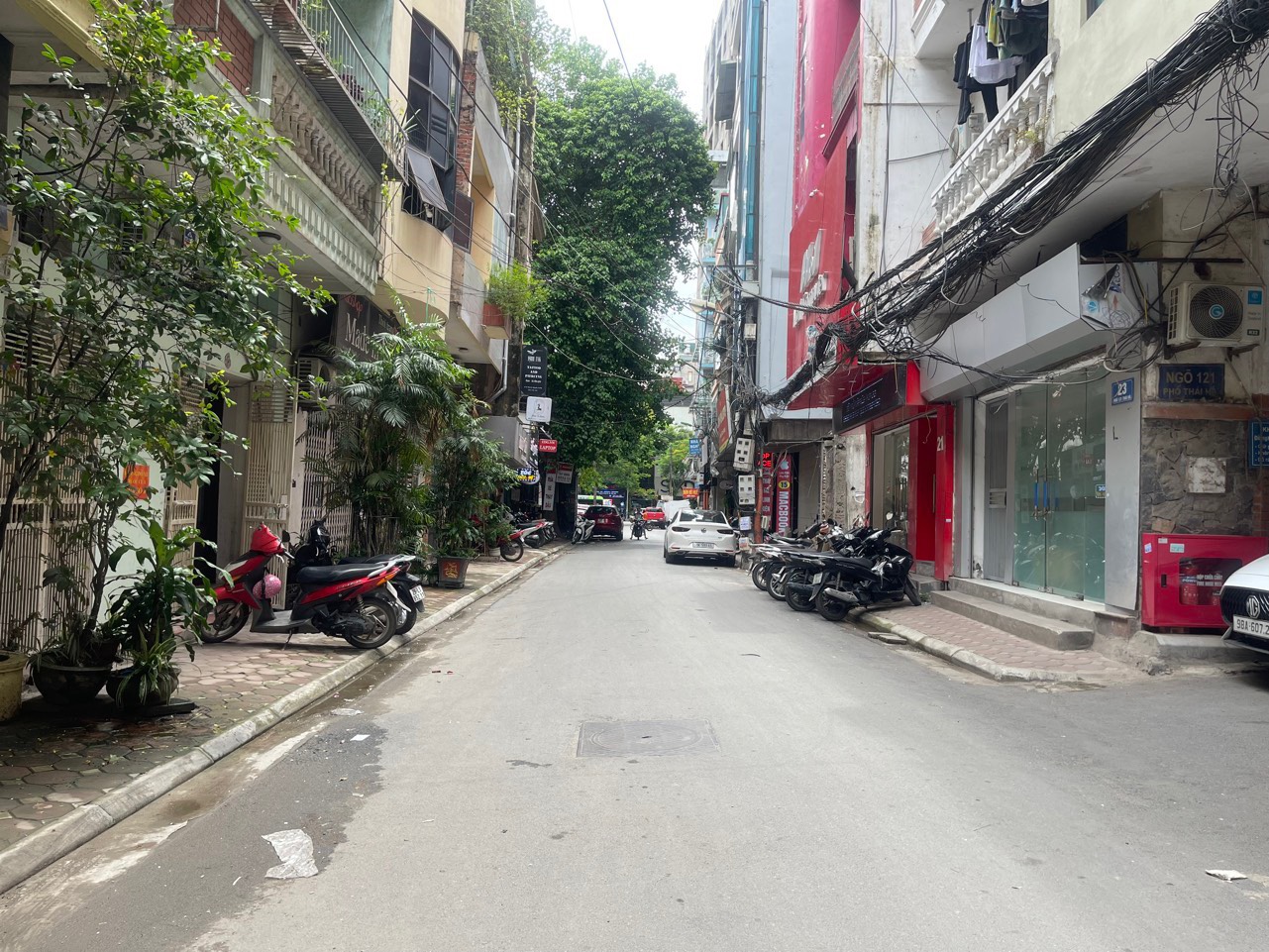 Bán giá rẻ Hoàng Quốc Việt, Cầu Giấy, đường Ôtô tránh, vỉa hè kinh doanh 65m chỉ 15.5 tỷ