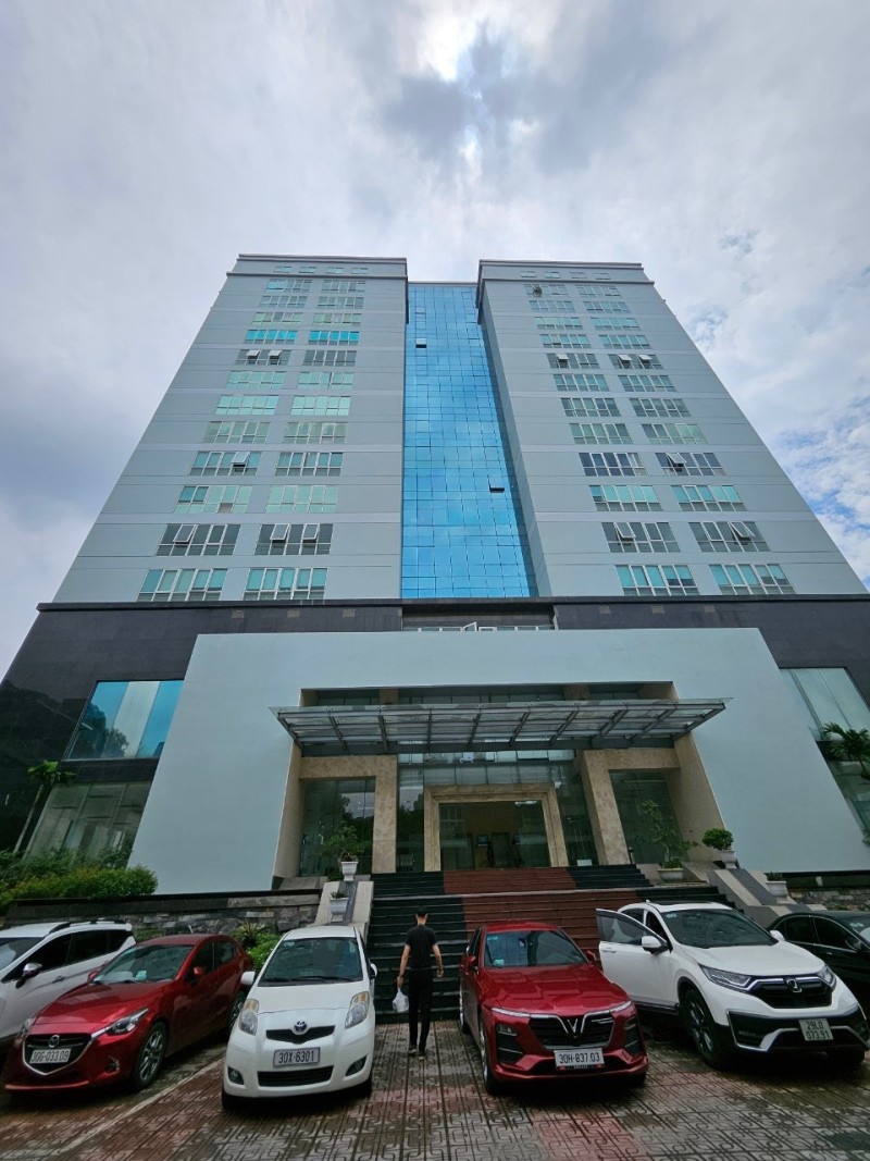 Toà nhà Mặt phố Hoàng Hoa Thám, Tây Hồ. 3.302m; 19 tầng; MT 70m; giá 720 tỷ