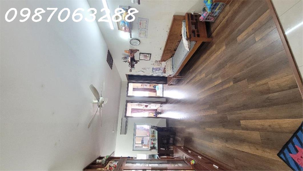 BÁN CHUNG CƯ CENLAND 137 NGUYỄN NGỌC VŨ- CẦU GIẤY 2 NGỦ 2 WC NHỈNH 4 TỶ 0987,063.288