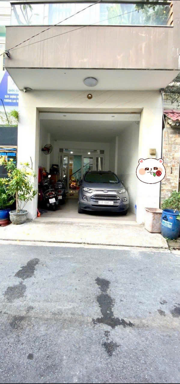 NHÀ ĐẸP - Ô TÔ TRONG NHÀ - KHÔNG QH KHÔNG LG - XÂY Ở KIÊN CỐ. Dt 70m2 nhà 3 tầng ngang 4m x 17.5m Chỉ có 9.5 tỷ