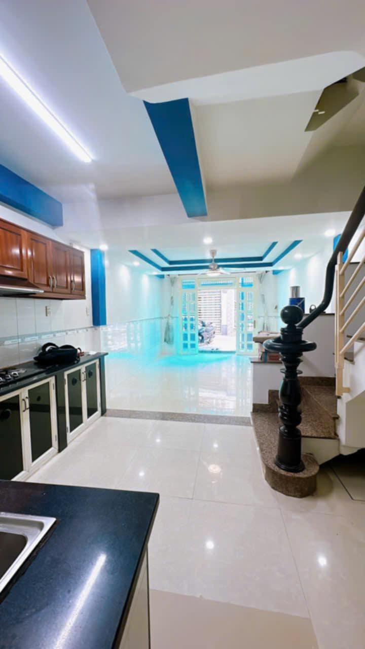 Bán nhà riêng HXH 4x11 4 tầng Âu Dương Lân phường 3 quận 8 chỉ 6,3 tỷ