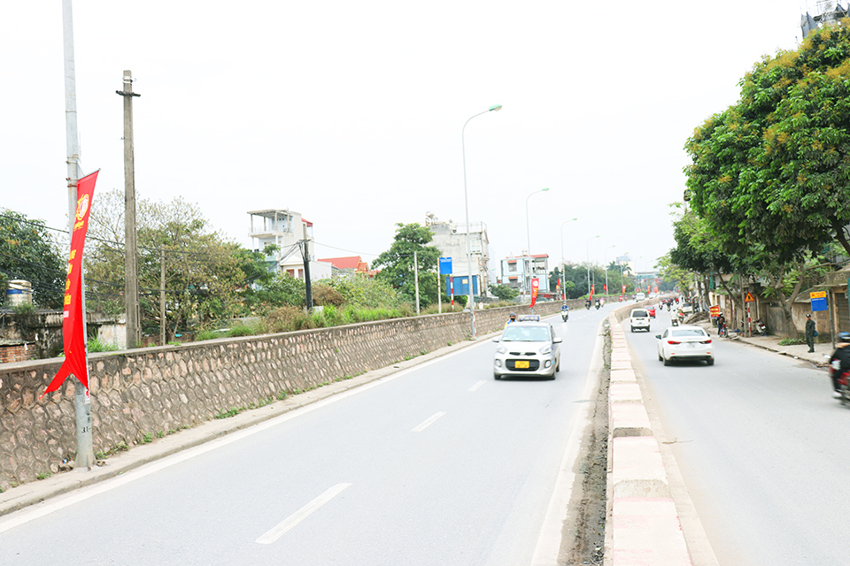 BÁN NHÀ ĐÔNG NGẠC, Ô TÔ ĐỖ CỬA, VỪA Ở VỪA KINH DOANH DT 61M, MT 4M