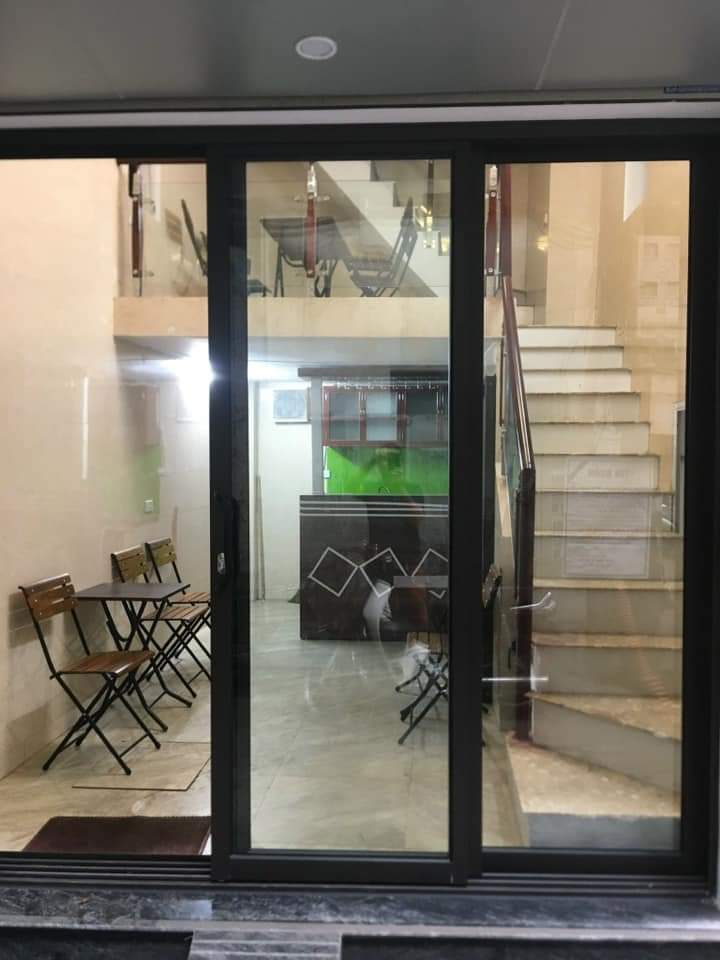 BÁN NHÀ ĐÊ LA THÀNH-QUẬN BA ĐÌNH-DT20/28M2×4T-MT3.2M-GIÁ 5.5TỶ-LÔ GÓC-NGÕ THÔNG-KINH DOANH