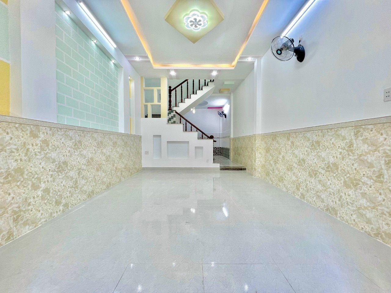 Nhà Gò Vấp - Hẻm Xe Hơi- 50m2 - 2 Tầng - 2 PN Chỉ _4.7_T.ỷ#N004