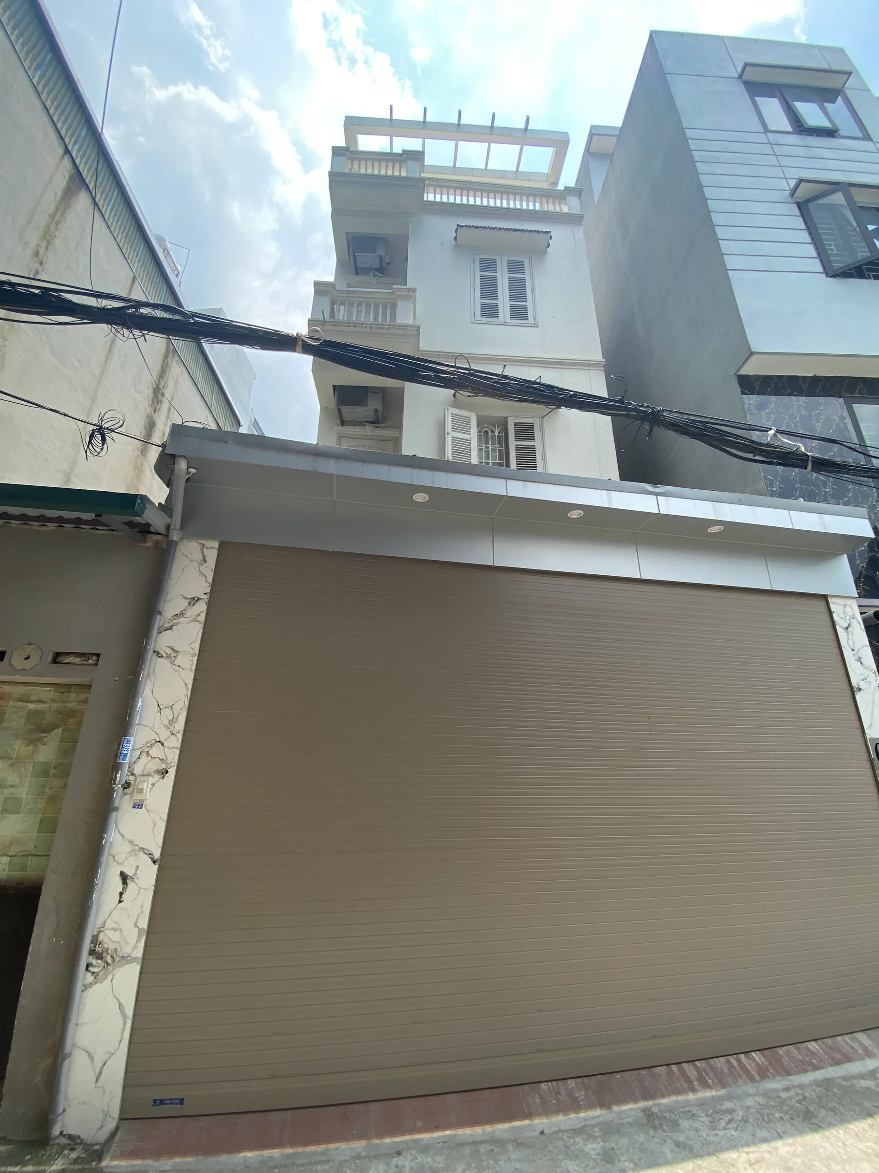 BÁN CĂN SIÊU ĐẸP HỒNG TIẾN LONG BIÊN 74m2, 4 tầng,MT 5,4 giá nhỉnh 13 tỷ