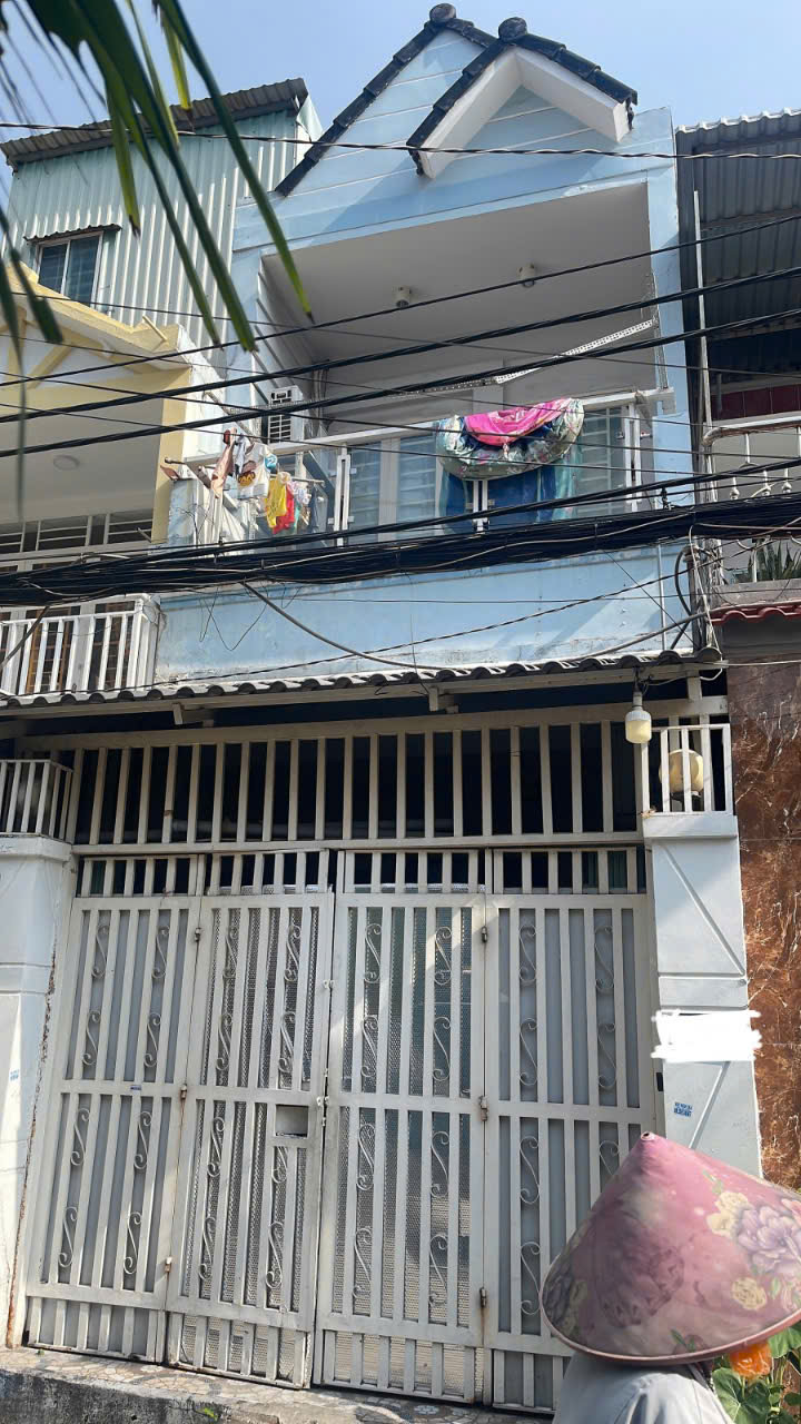 Q7 GIẢM CHÀO 500 TRIỆU , HẺM XE HƠI,SỔ VUÔNG A4, 3 TẦNG 61M2 ĐANG CHO THUE , CHỈ CÓ 6,1 TỶ ,