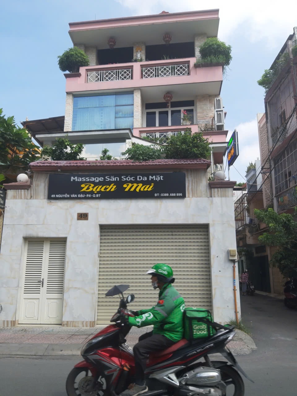 Bán gấp nhà góc đường Nguyễn Văn Thương, DT 6x18, 3 tầng, giá 18,5 tỷ TL