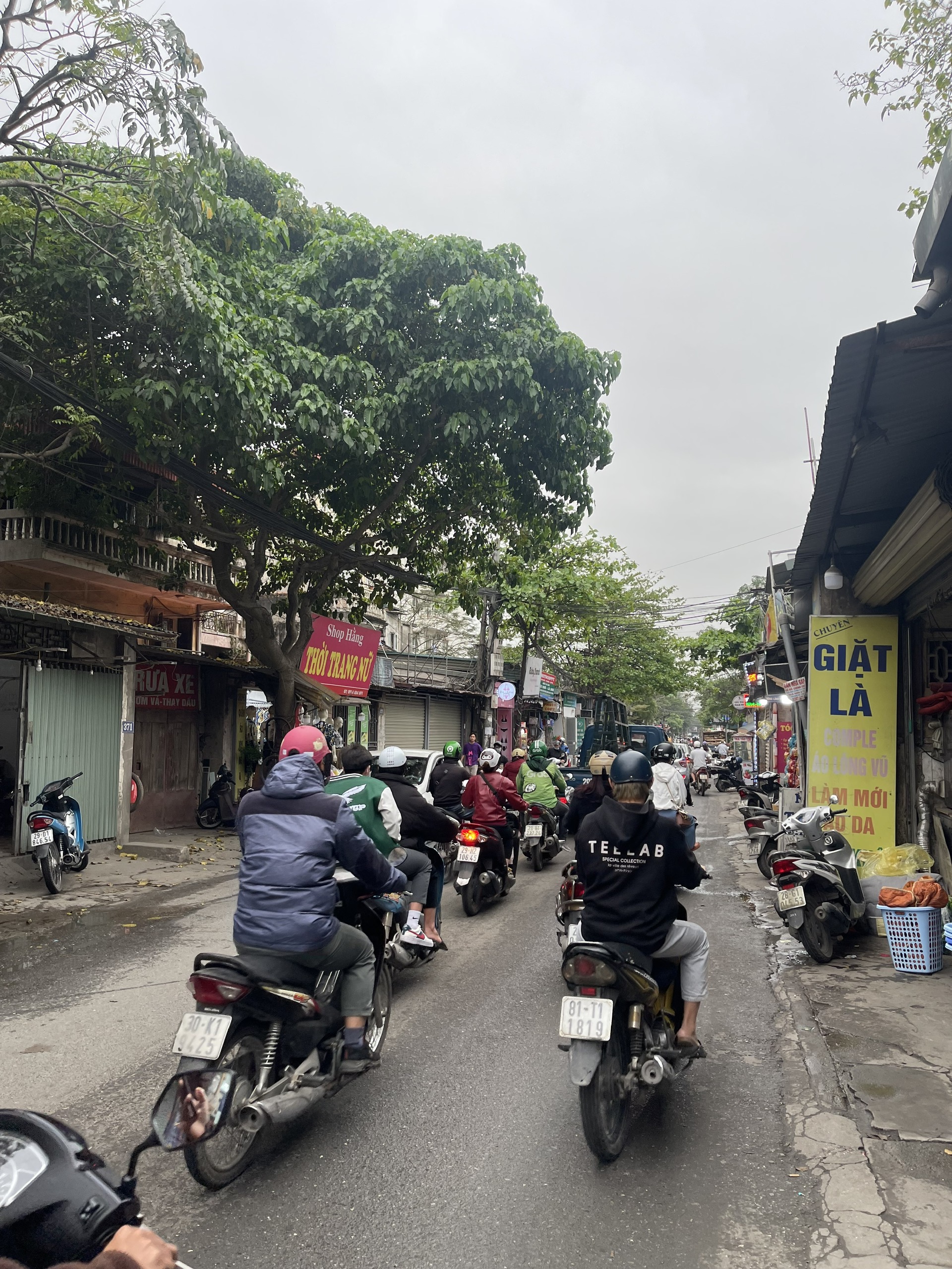 Bán nhà mặt phố Vĩnh Hưng - Hoàng Mai, KINH DOANH, VỈA HÈ, 60m2, 9.8 tỷ