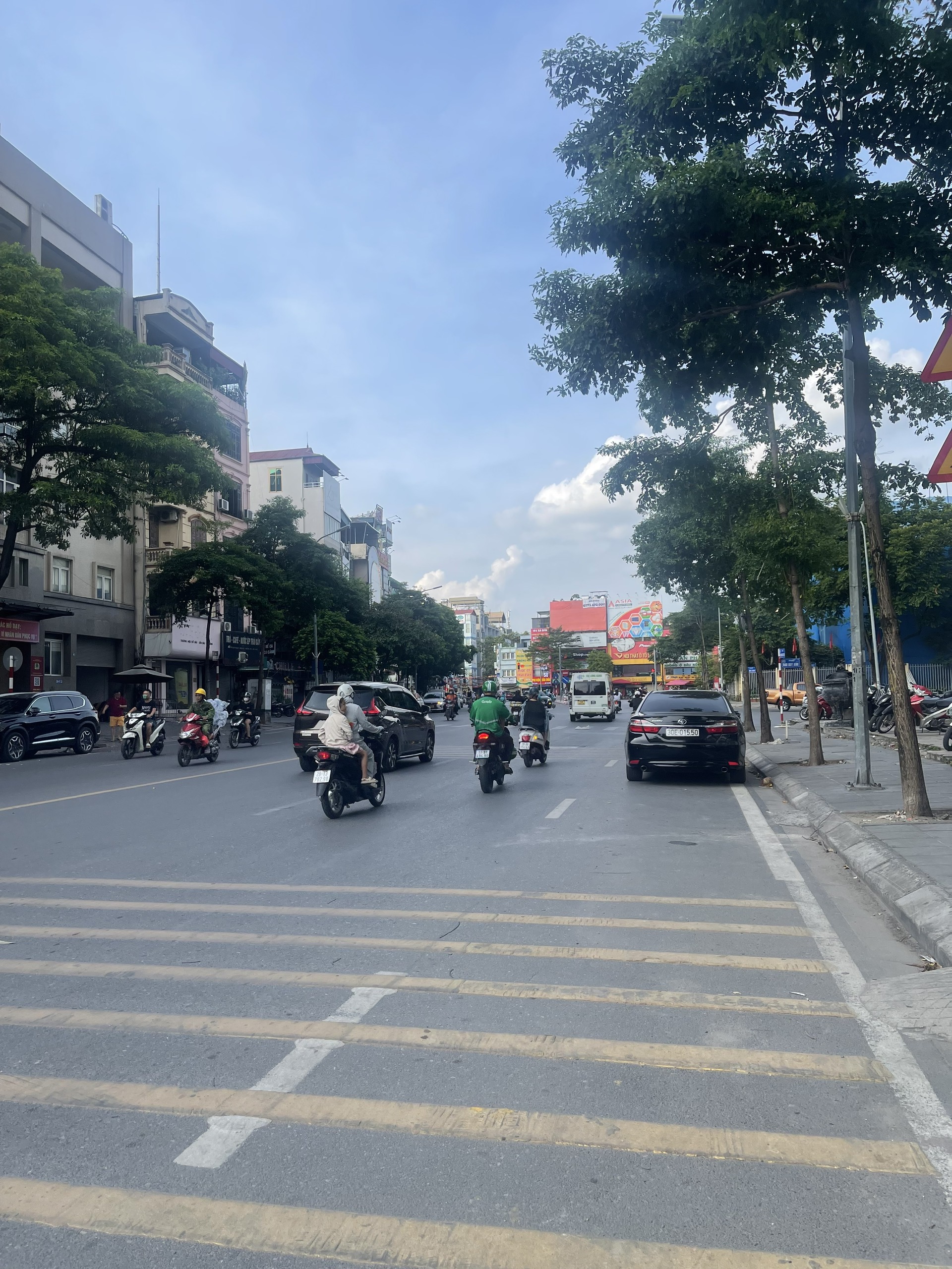 Bán nhà KINH DOANH phố Phạm Ngọc Thạch - Đống Đa, sầm uất, 300 triệu/năm, 150m2, mặt tiền rộng 10m, 7.4 tỷ