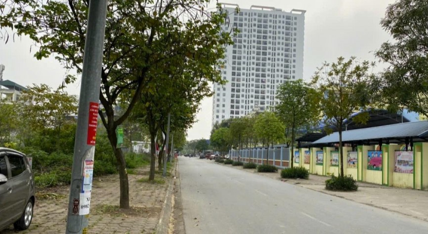 Cần bán nhà 4 Tầng 60m, ô tô tránh kinh doanh sầm uất, khu vực đồng bộ Trung tâm Thanh Trì giá chỉ 1x tỷ