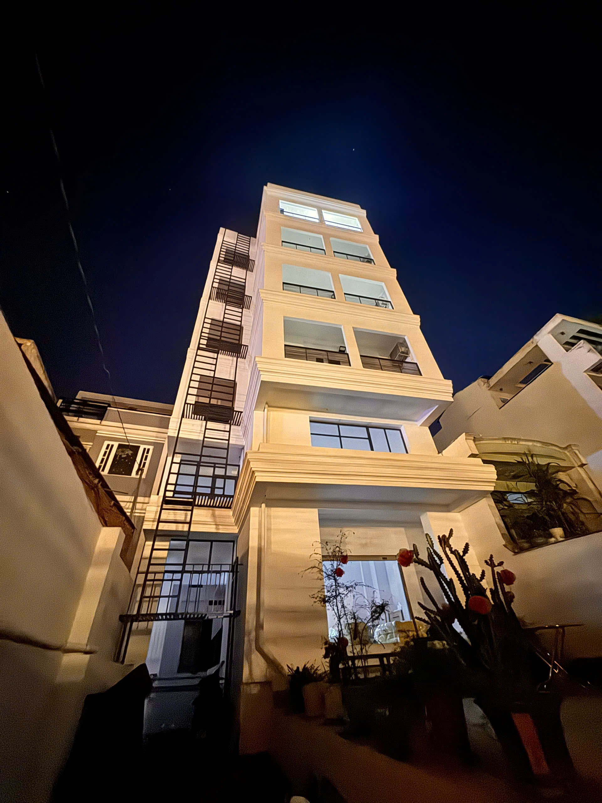 Siêu Phẩm View Sông (Hiếm) Phú Định Q8, sát Võ Văn Kiệt, 7 Tầng 8x25 Khai Thác 100tr