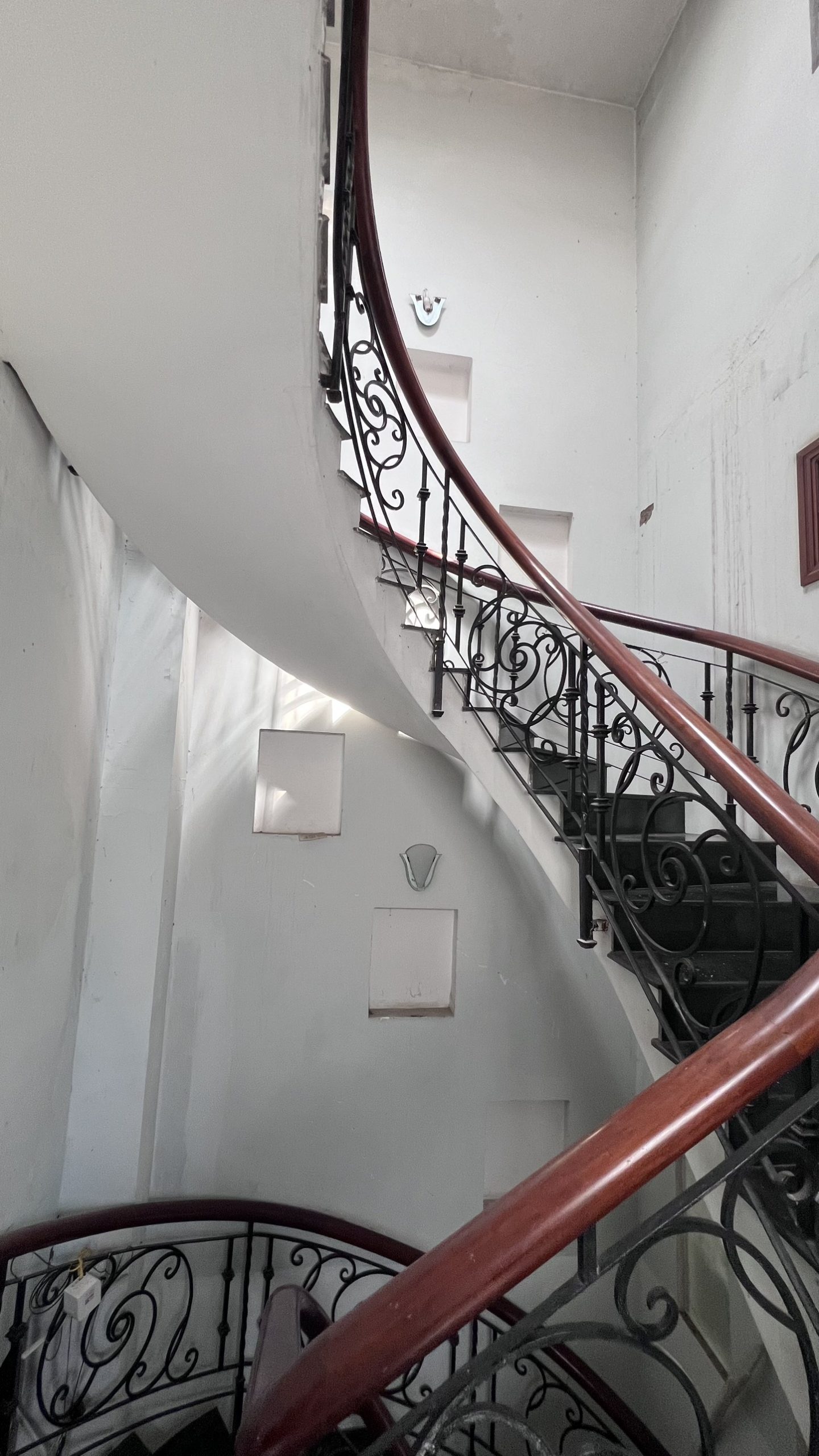 NHÀ 3 LẦU 5 PHÒNG - PHẠM VĂN BẠCH, 5x20m, CHO LÀM CHDV