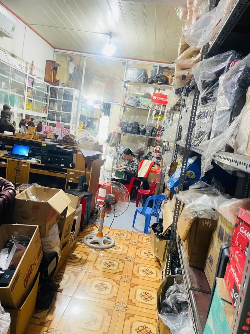 Bán nhà mặt tiền kinh doanh Hồng Lạc, Tân Bình, DT 4m x 17m, Chỉ 7.5 tỷ