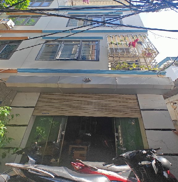 QUAN TÂM. NHÀ ĐẸP LĨNH NAM - HOÀNG MAI- 38M. 5T. CÁCH MẶT PHỐ 10M CHỦ TỰ XÂY BAO SANG TÊN