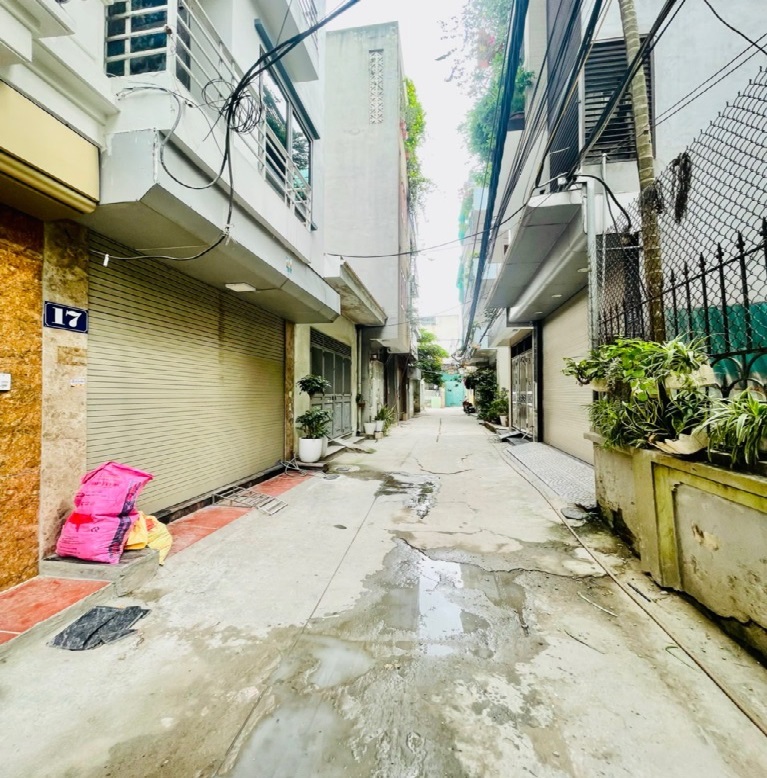 NHANH! NGAY VÀ LUÔN- BÁN NHÀ NAM DƯ Q. HOÀNG MAI- DT 37M 5T. NHÀ SÁT MẶT PHỐ 10M CHỦ TỰ XÂY. BAO SANG TÊN