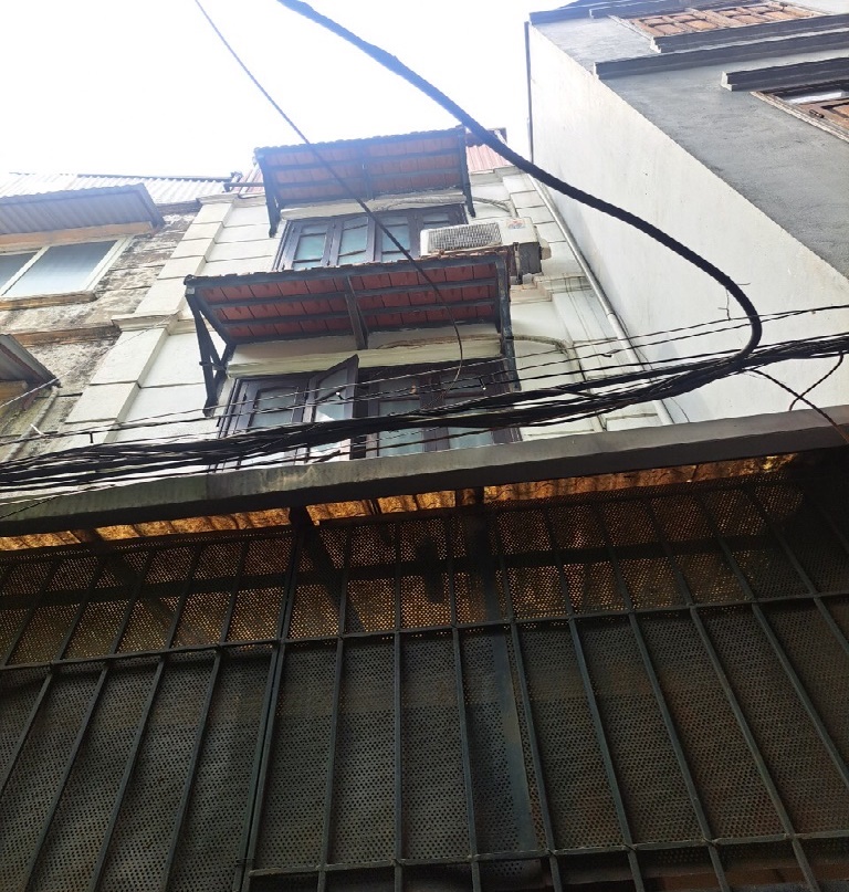 CƠ HỘI NHÀ ĐẸP HOÀNG MAI- BÁN LUÔN NHÀ KV LĨNH NAM, NAM DƯ MẶT PHỐ 10M 34m 5T 4 tỷ 790 triệu NGÕ THÔNG. LH: 0986430899