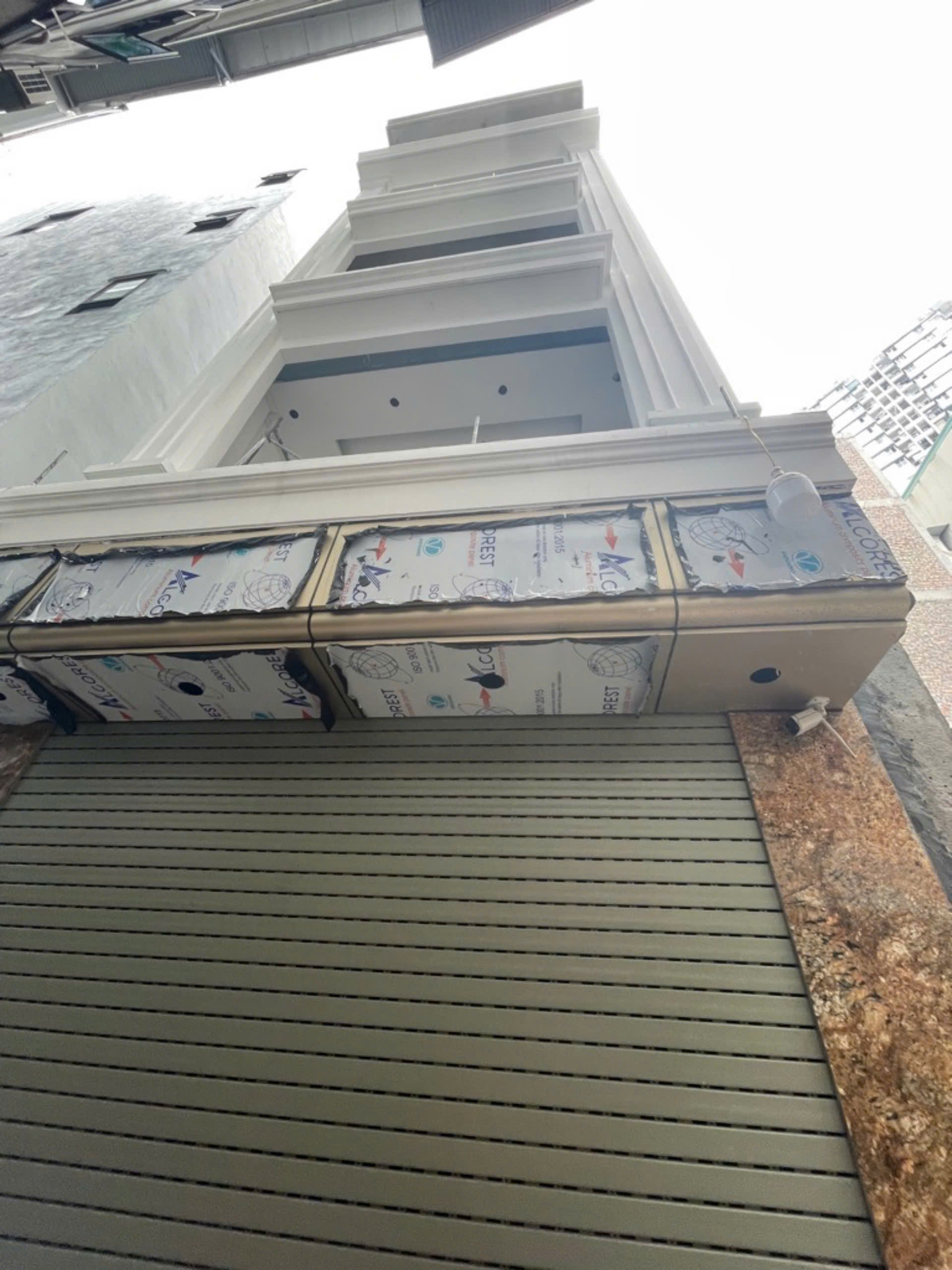 NHANH CÒN KỊP- BÁN NHÀ LĨNH NAM CHỈ HƠN 5 TỶ DT KHỦNG 46M 5T, SĐCC SÂN RIÊNG TAM TRINH, LĨNH NAM