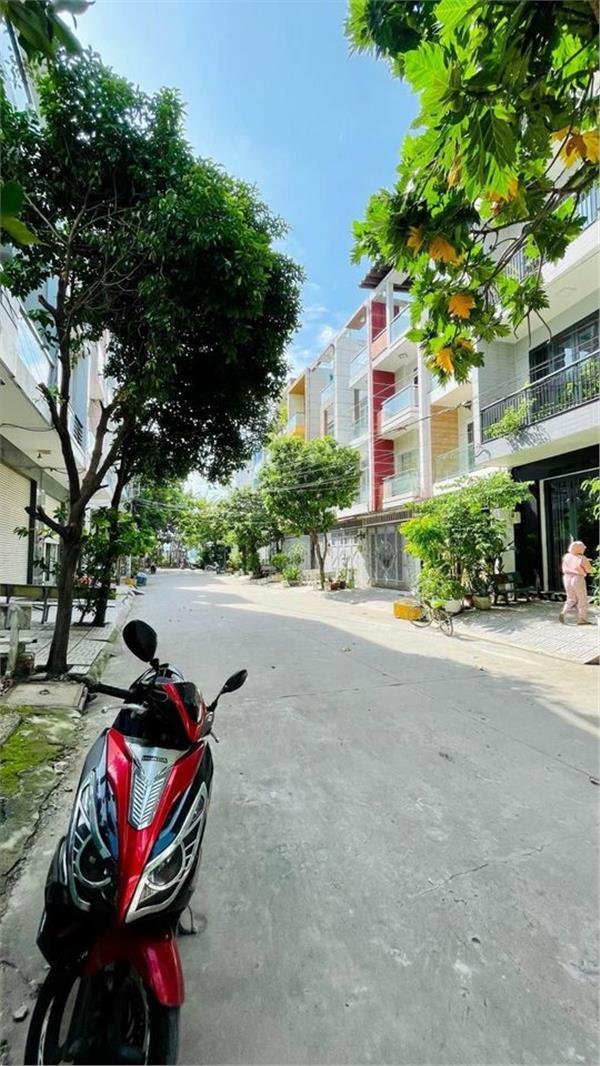 Bán Nhà riêng 5x18m, 5PN, Đường số 8, Phường Linh Trung, Thủ Đức, Giá Nhĩnh 8 Tỷ