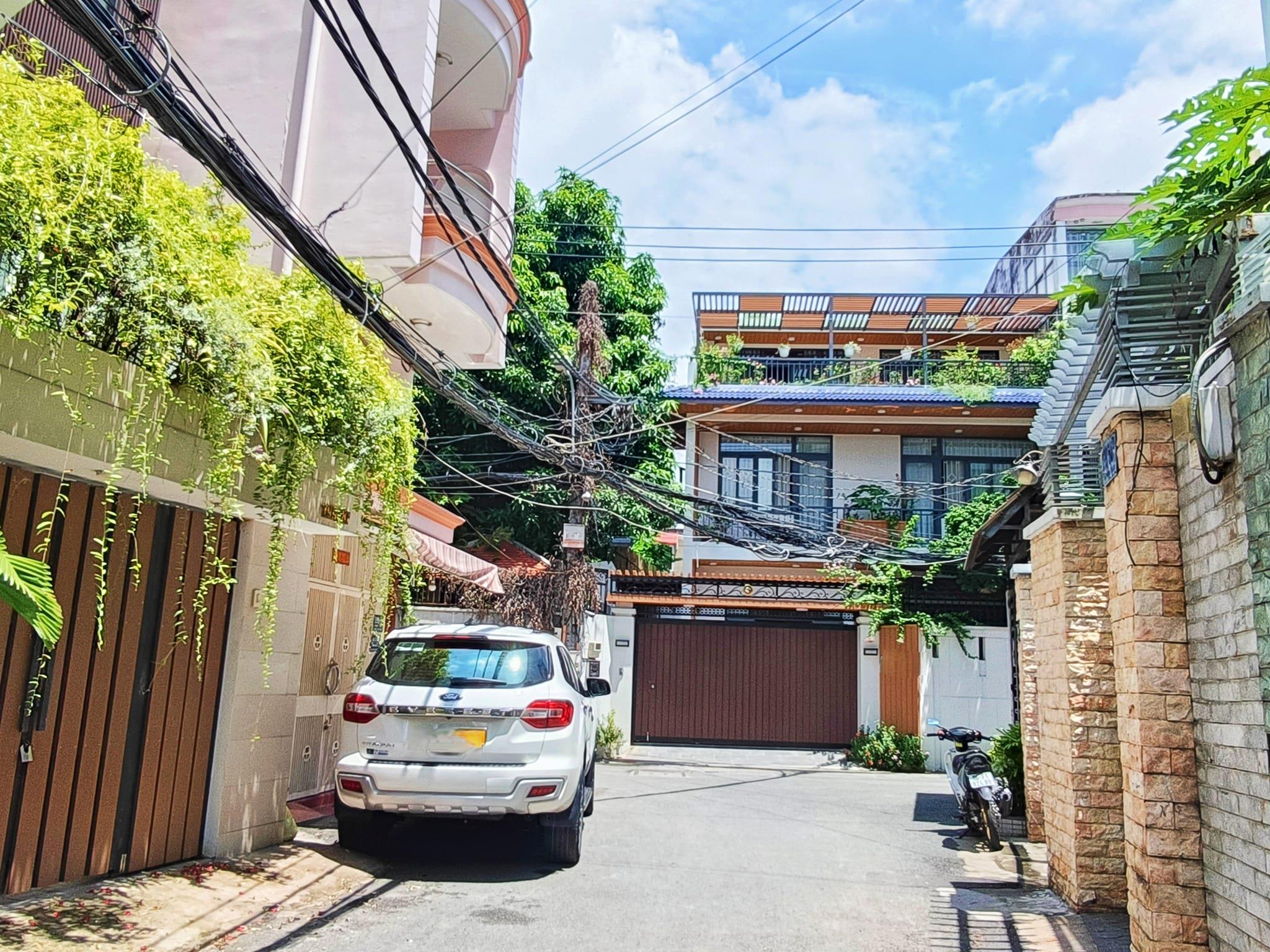 Chỉ Hơn 9 Tỷ Có Ngay Nhà Khu VIP Bình Thọ,Thủ Đức, 100m2, 4T, Cách Vincom 300m