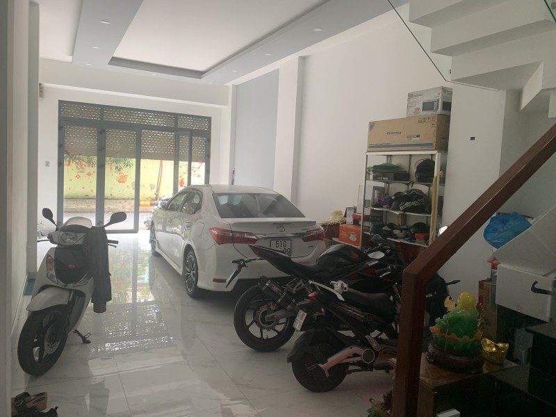 Bán nhà mặt tiền 4,5*16 giáp Bông Sao 4 tầg phườg 5 quận 8 giá 12,5 tỷ