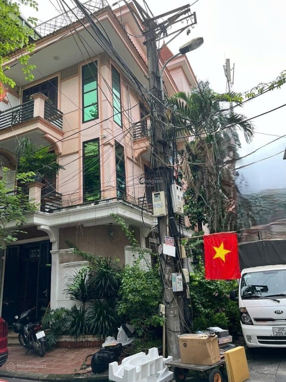 CHO THUÊ NHÀ LIỀN KỀ LÔ GÓC Ô TÔ TRÁNH PHỐ TRƯƠNG ĐỊNH,120M2, 4 TẦNG, 20 TRIỆU